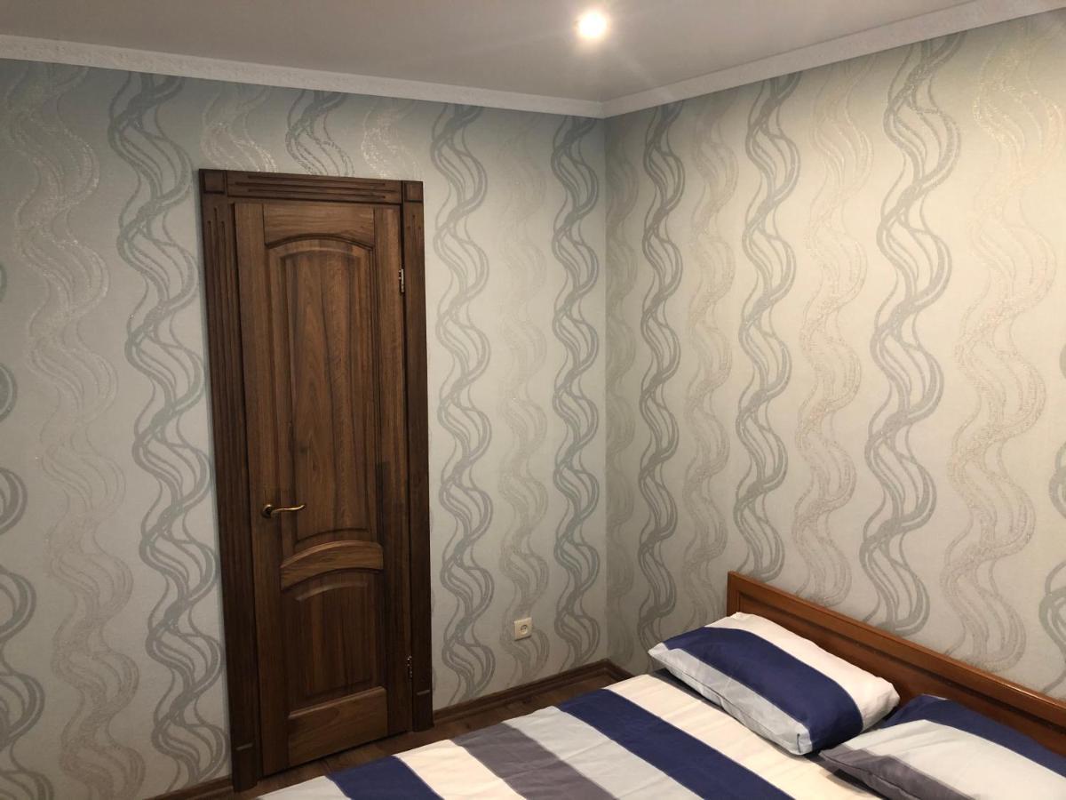 Prospect Polia Apartment Dnipro Bagian luar foto